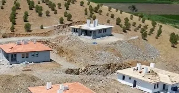 Bakan Mehmet Özhaseki Kahramanmaraş’ta inşa edilen deprem konutlarını paylaştı: Vatandaşlarımızın yuvalarına dönmeleri için dinlenmeden çalışıyoruz