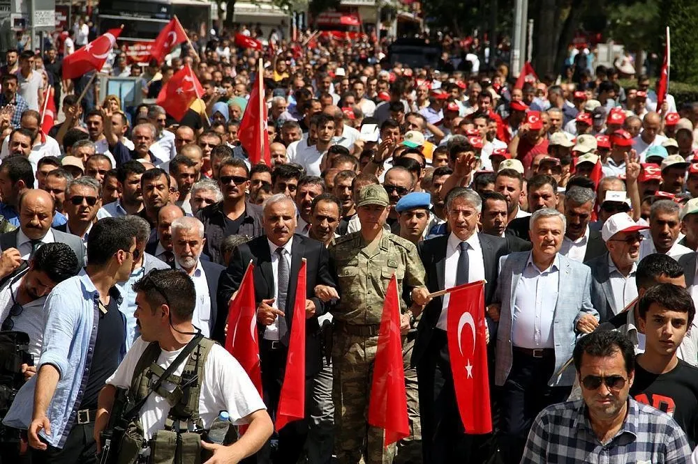 Teröre karşı tek ses tek yürek-2