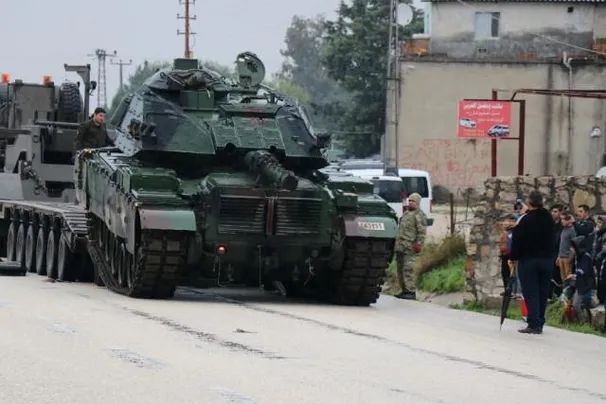 PKK avcısı tankların sınıra sevkiyatı sürüyor!-3