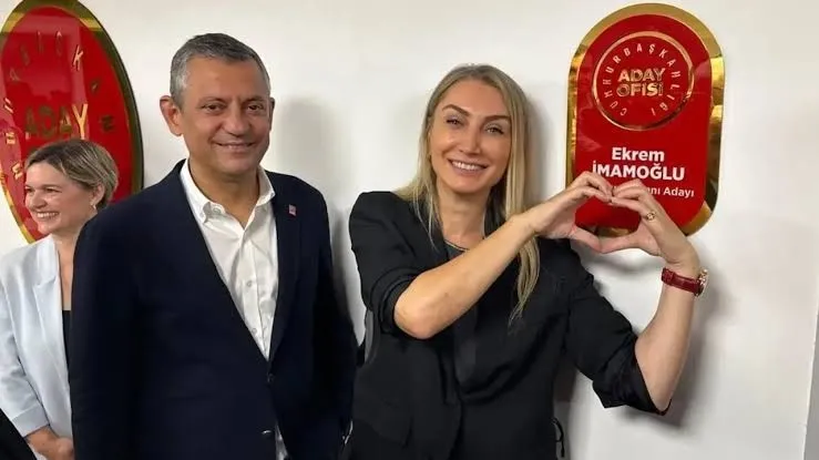 ozgur-ozel-yeni-partide-azinliga-dustu-silivri-gudumlu-dilek-imamoglu-operasyonu-hem-kavga-hem-siyasi-eyyamcil-1786518560577.jpeg Özgür Özel YENİ Parti'de azınlığa düştü! Silivri güdümlü "Dilek İmamoğlu" operasyonu: Hem kavga hem siyasi eyyamcılık-3