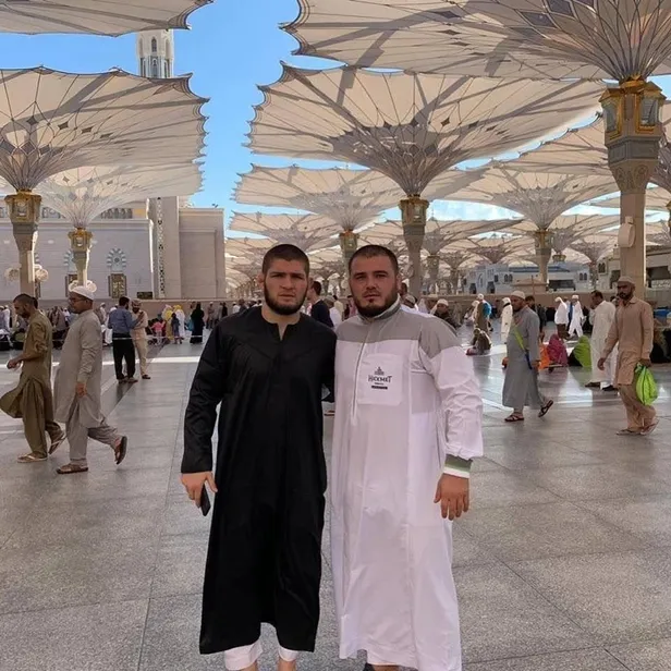 Şampiyon Khabib Nurmagomedov Kabe'de-1