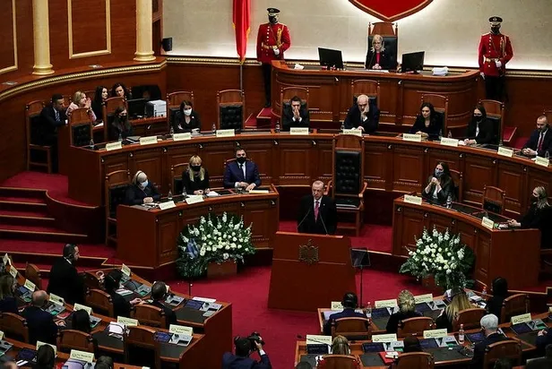 son-dakika-baskan-recep-tayyip-erdogandan-arnavutluk-meclisinde-onemli-aciklamalar-1642440477699.jpeg