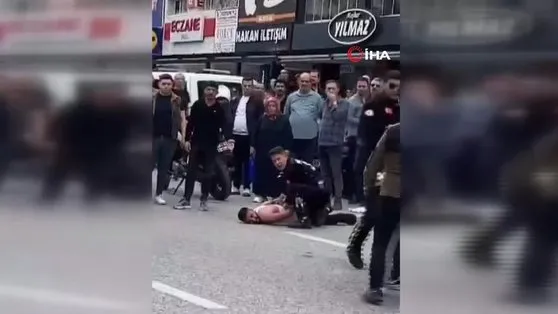 Ankara’da cezaya itiraz eden sürücü polise saldırdı!