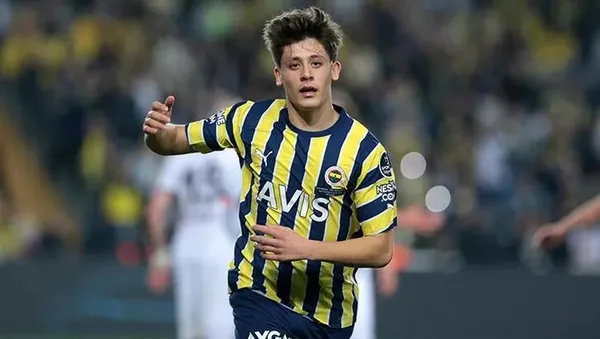 fenerbahcenin-genc-yildizi-arda-gulere-ajax-kancasi-hollanda-devinden-ilgi-mektubu-1682716013851.jpeg