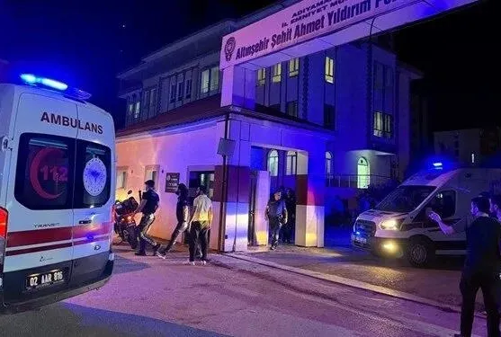 Meslektaşlarına ateş açtı