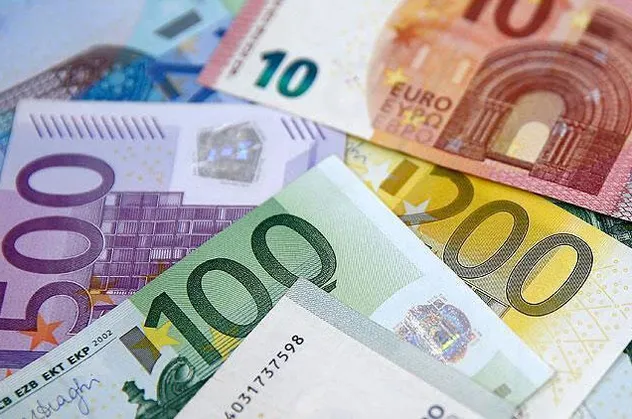 İspanya'da memur maaşlarına yüzde 2 zam