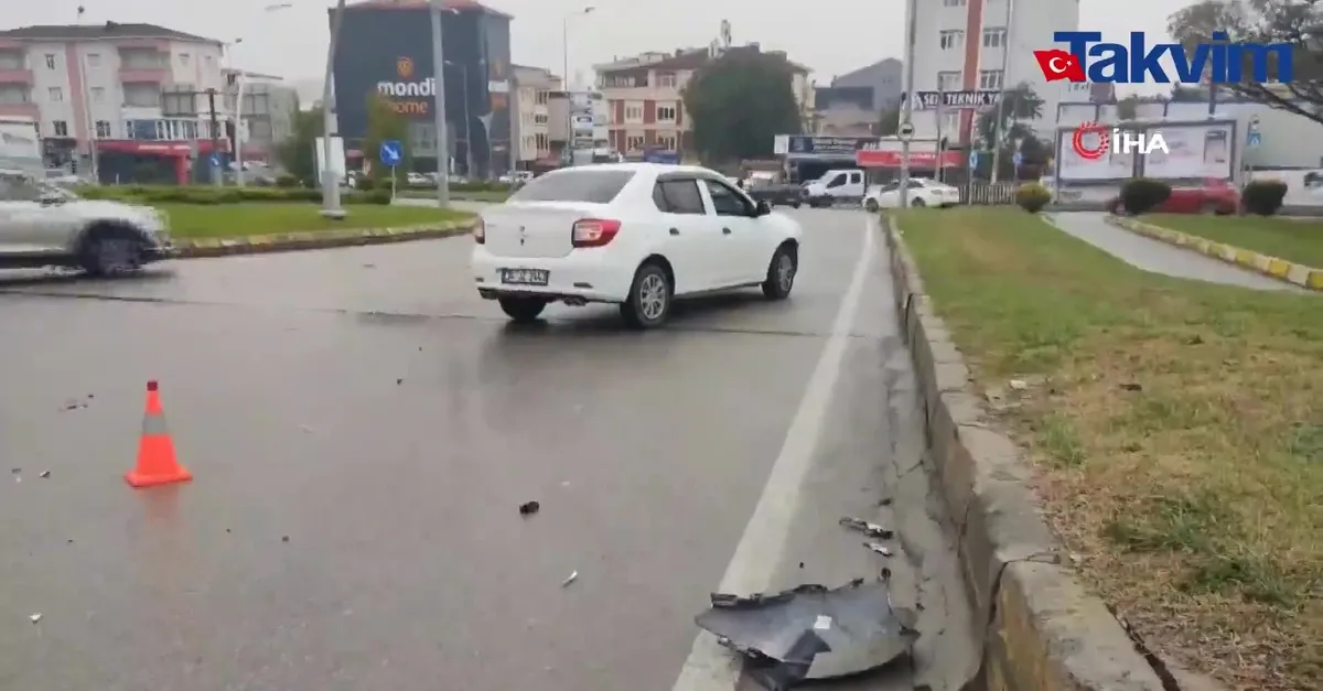 Kavşakta iki otomobil çarpıştı, 1 yaralı