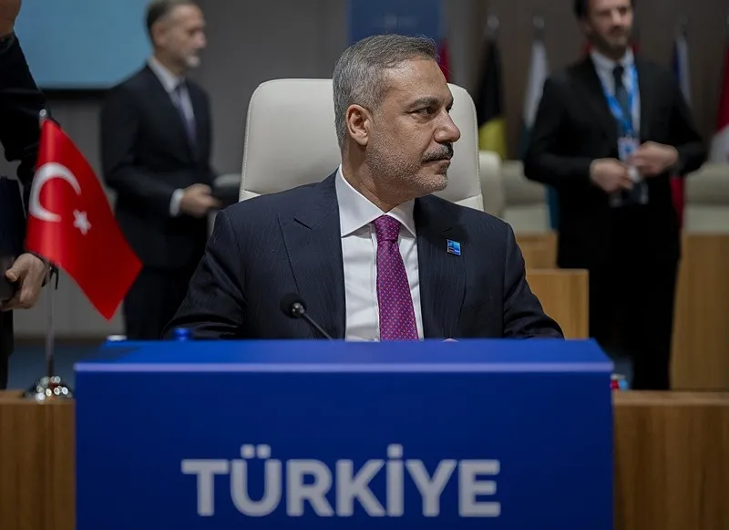 disisleri-bakani-hakan-fidandan-netanyahu-uyarisi-bolge-ve-uluslararasi-guvenlik-icin-bir-yuk-ve-tehdit-1783693360177.jpeg Dışişleri Bakanı Hakan Fidan'dan "Netanyahu" uyarısı: Bölge ve uluslararası güvenlik için bir yük ve tehdit!-2