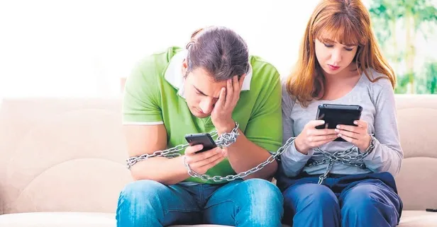 Teknoloji bağımlıları, dikkat! Uzmanı uyardı: Telefon, tablet ve bilgisayar bağımlılığı nedeniyle böbrek taşıoluşabilir