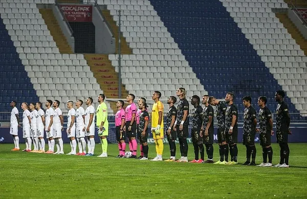 Spor Toto Süper Lig'in 6. haftasında Kasımpaşa Göztepe ile berabere kaldı-1