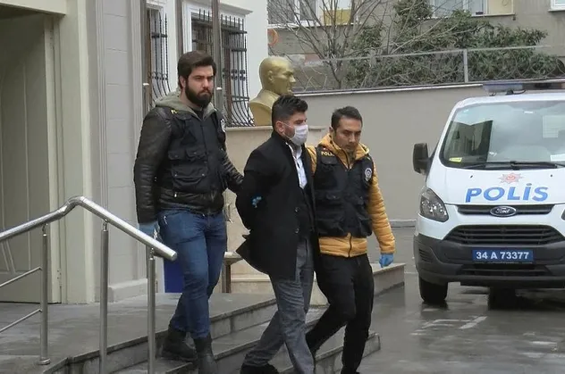 Son dakika: İstanbul'da yaşlı adama maske takarak tepki çeken şahıs hakkında flaş gelişme