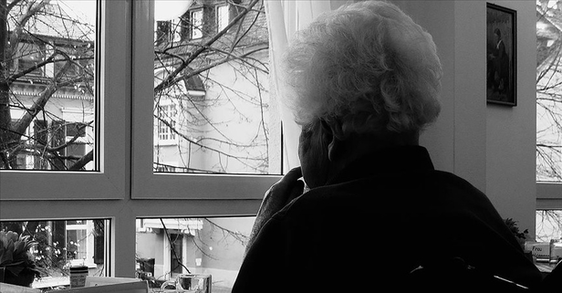 Alzheimer 20 yıl önceden başlıyor! Sinsice ilerleyen tehlike