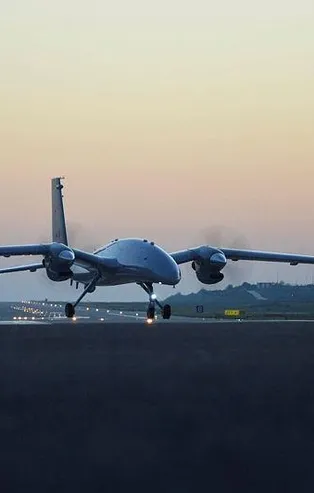 Selçuk Bayraktar'dan milli gururumuz Akıncı TİHA paylaşımı: Gelecek fırtınaların hazırlığında...