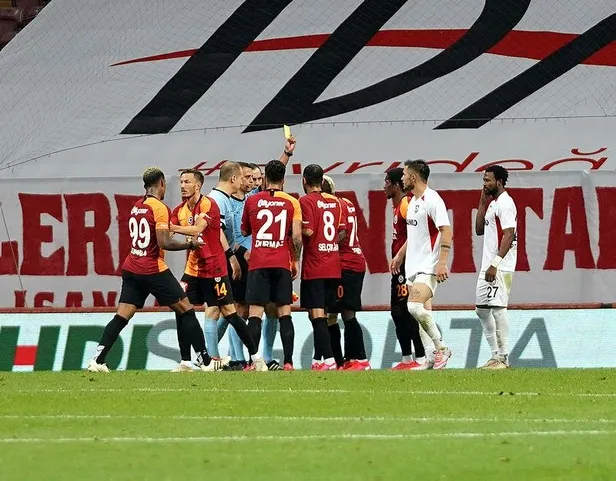 Aslan evinde kayıp! MAÇ SONUCU: Galatasaray 3-3 Gaziantep-2