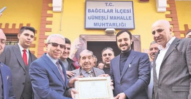 40 yıldır muhtarlık yapan Atik Yağmur, görevi yeni muhtara devretti