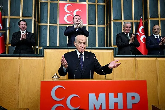 Son dakika: MHP Genel Başkanı Devlet Bahçeli'den CHP ve DEM'e sert tepki: TBMM'de terörist istemiyoruz-6