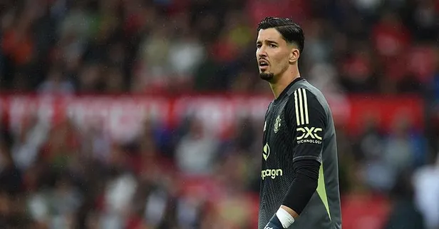 Manchester derbisinde kale Altay Bayındır'ın!