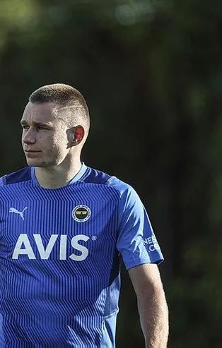 Katalan ekibinin Szalai ısrarı sürüyor!  Macar stoper için 23 milyon Euro'yu gözden çıkardılar