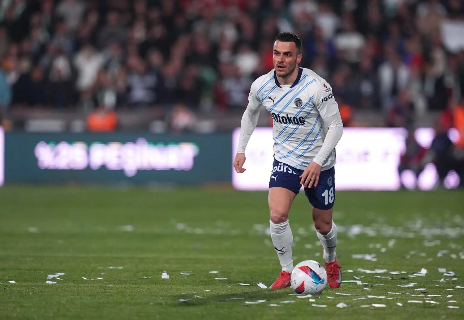 Fenerbahçe'nin eski yıldızı dönüyor! Transfer için Mourinho da devrede - 19