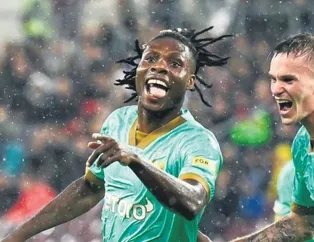 Aslan’ın gözü Prag’ta