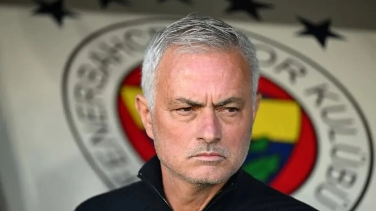 Jose Mourinho sezonu derbi galibiyeti alamadan bitirdi