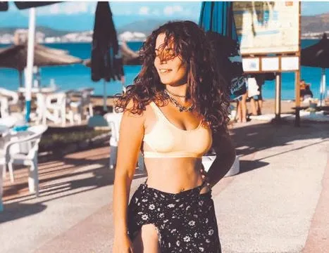 Ayvalık çiçek açtı