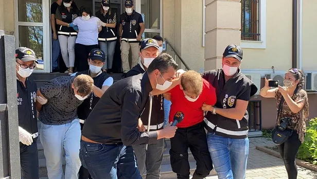 muge-anlida-ortaya-cikmisti-siar-kilic-davasinda-kiz-kardesten-soke-eden-itiraflar-annesinin-sevgilisi-1623338365701.jpeg Müge Anlı'da ortaya çıkmıştı! Şiar Kılıç davasında kız kardeşten şoke eden itiraflar! Annesinin sevgilisi...-7