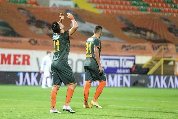 Beşiktaş'a karşı ilk galibiyet: Lider Aytemiz Alanyaspor'un evinde bileği bükülmüyor-3