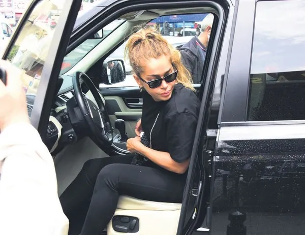 2 buçuk milyon TL'lik lüks cip, 200 bin TL'lik tektaş, 340 bin TL'lik saat... Öykü Çelik'in ayakları yere basmıyor-2