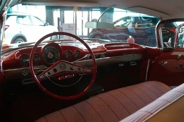 800-bin-liraya-yakin-teklif-geldi-kulak-bile-asmiyor-20-yuzyilin-en-unutulmazlarindan-1960-model-chevrolet-1611077240547.jpg