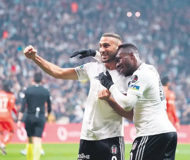 besiktas-gaziantep-fknin-rumen-yildizi-maximi-sezon-sonuna-kadar-kiraladi-1676678820504.jpeg Beşiktaş, Gaziantep FK’nın Rumen yıldızı Maxim'i sezon sonuna kadar kiraladı-2