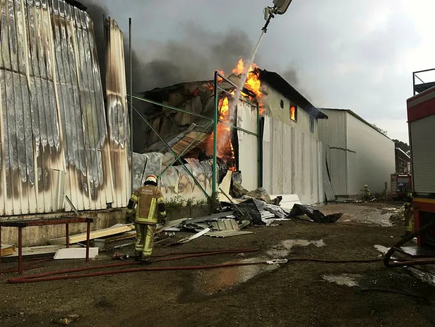 Bursa'da soğuk hava deposunda yangın! 10 milyon liralık zarar meydana geldi!-4