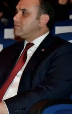 Darbeci generalle kolej sahibi yan yana