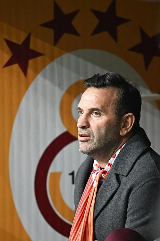 ozel-okan-burukdan-gulduren-icardi-ve-torreira-yorumu-saclarini-gordugumde-1709929084268.jpeg ÖZEL | Okan Buruk'tan güldüren Icardi ve Torreira yorumu! "Saçlarını gördüğümde..."-2