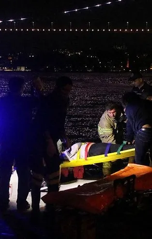 Son dakika: Sarıyer'de korku dolu anlar: Arkadaşlarıyla sahilde otururken denize atladı