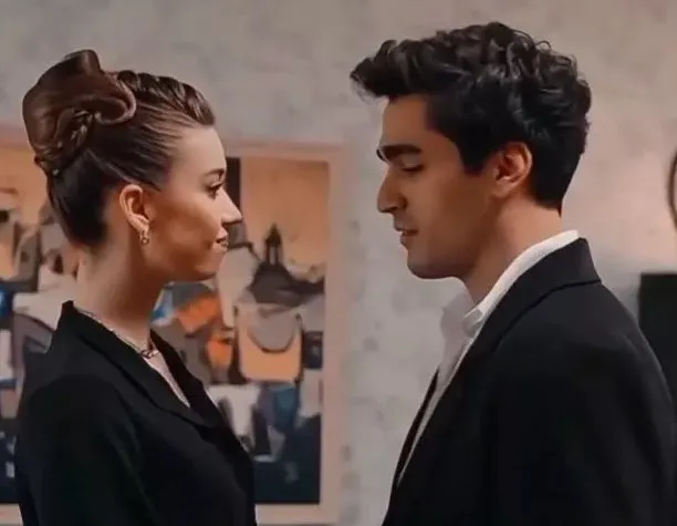 Mert Ramazan Demir'in aşk açıklaması ortalığı birbirine soktu 'gel ben seni...' Yalı Çapkını'nın iflah olmaz Ferit'i Mert Ramazan...-4