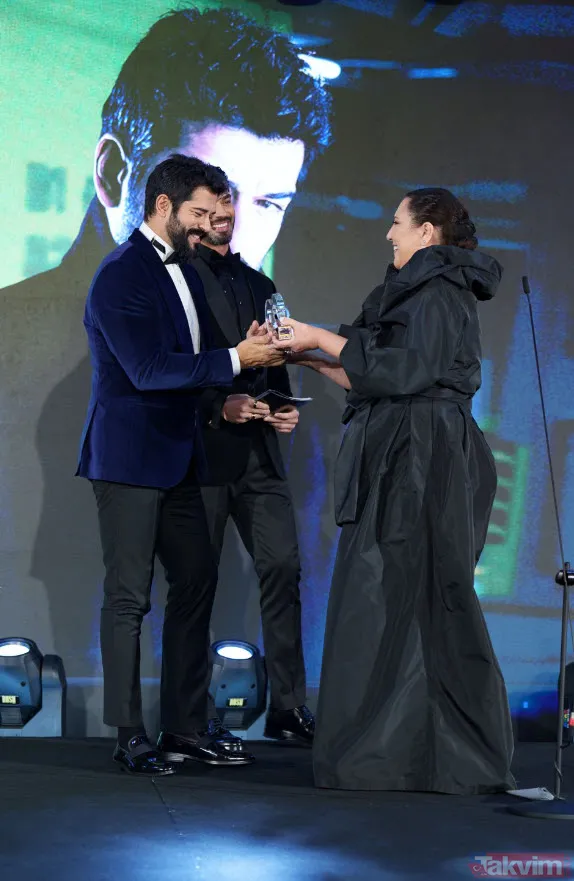 Kuruluş Osman'ın yıldızı Burak Özçivit'ten samimi itiraflar "Benim için hayatın durduğu an..." Güzeller güzeli eşi Fahriye Evcen... - 5