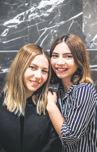 Naim Süleymanoğlu'nun kızları ablalarını kabullendi