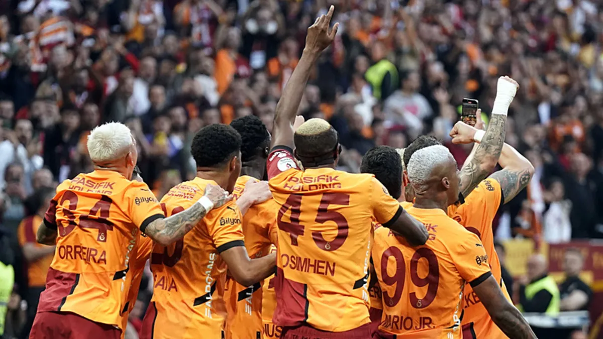 Galatasaray'ın yıldızına dev teklif!