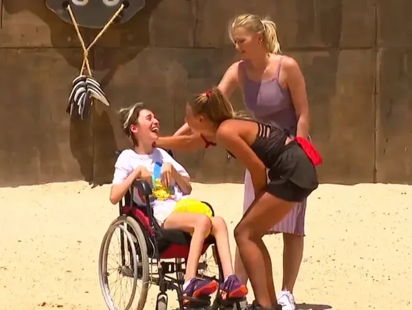 survivor-aleyna-annesi-kimdir-survivor-aleyna-kalaycioglu-annesi-zuhal-kalaycioglu-kimdir-kac-yasinda-1623000861803.jpg Survivor Aleyna annesi kimdir? Survivor Aleyna Kalaycıoğlu annesi Zuhal Kalaycıoğlu kimdir, kaç yaşında?-4