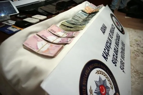 Adana'da FETÖ operasyonu: 6 gözaltı-3