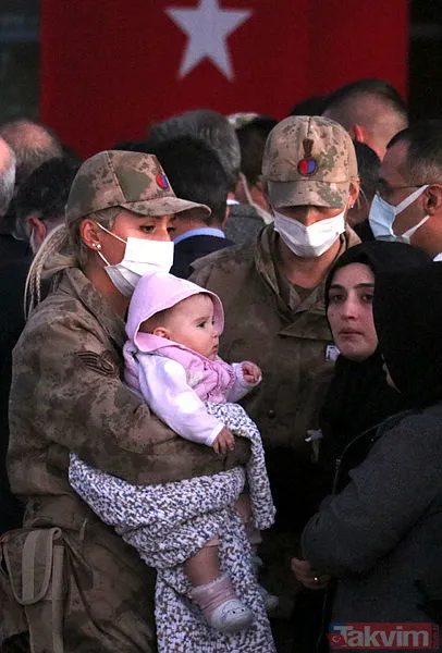 Tunceli'de PKK ile çıkan çatışmada şehit olan asker Burak Tortumlu, Erzurum’da son yolculuğuna uğurlandı - 14