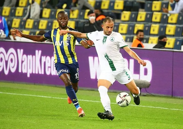 Hatay karşısında 2 golün asistini yapan Valencia, Fenerbahçe’yi taşıyor!-8