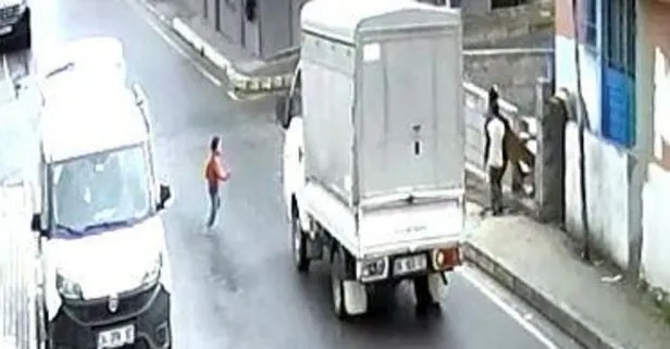 İstanbul Avcılar’da yürek yakan olay! Üzerinden kamyonet geçen minik Umut hayatını kaybetti