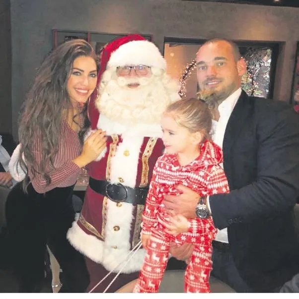 Yolanthe Cabau ile boşanma aşamasına gelen Sneijder’in, İbiza’da açtığı ‘Xaxa’ adlı mekanı satması ayrılığı güçlendirdi-1