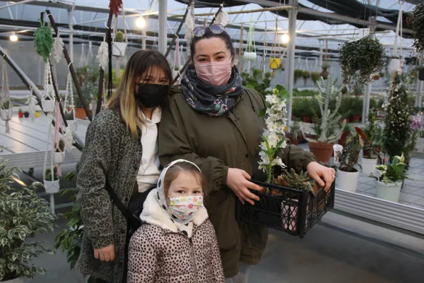 rizede-cay-bahcesini-sokunce-tepki-ceken-grubetci-vatandas-simdilerde-kaktus-taleplerine-yetisemiyor-1609139493579.jpg Koronavirüs salgınında kaktüs taleplerine yetişemiyor! Rizeli gurbetçi çay bahçesini söktü-10