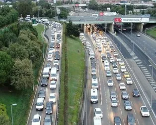 İstanbul’da tafik kilitlendi