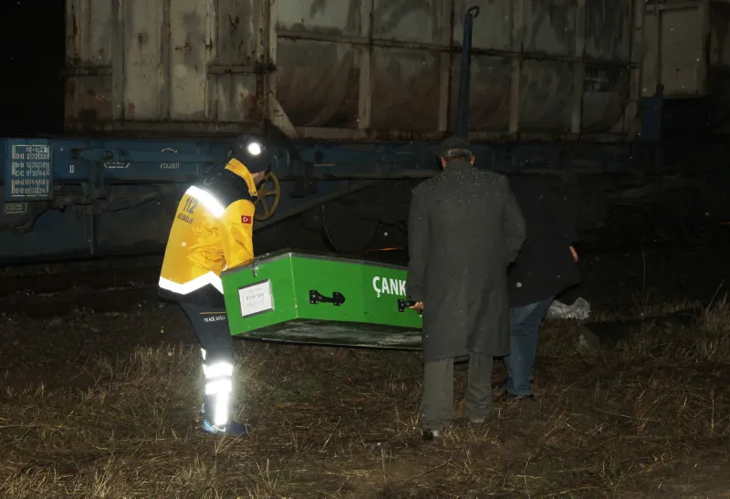 Çankırı'da bir kişi trenin altında kaldı - 7