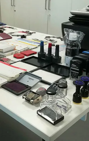 2 binden fazla sahte seyahat belgesi düzenlemişti! "Doktor" tutuklandı