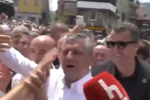chpde-hain-kemal-krizi-muhip-kankonun-pozu-ortaligi-karistirdi-1783179281550.jpeg CHP’de hain Kemal krizi: Muhip Kanko’nun pozu ortalığı karıştırdı-5
